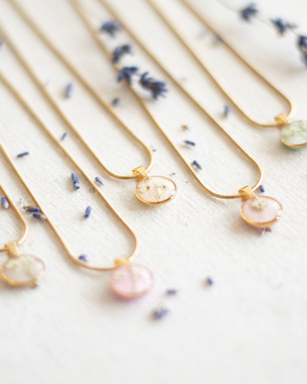 "Snake" verižica v različnih pastelnih barvah