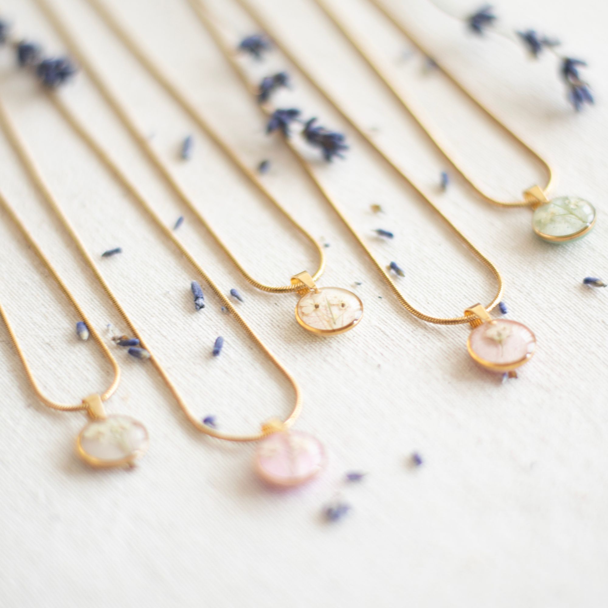 "Snake" verižica v različnih pastelnih barvah