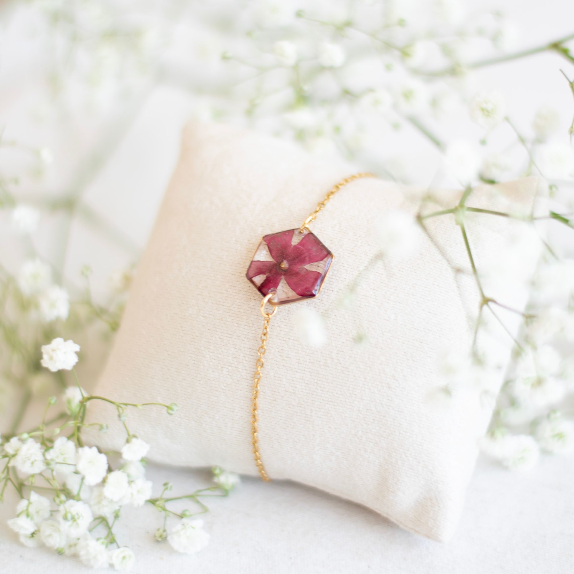 Zapestnica s pravo rdeco verbeno