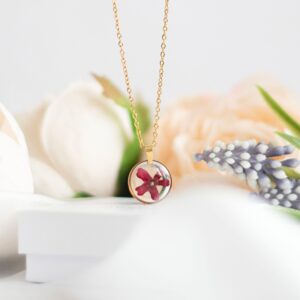 Verižica z rdečo verbeno, pozlačena