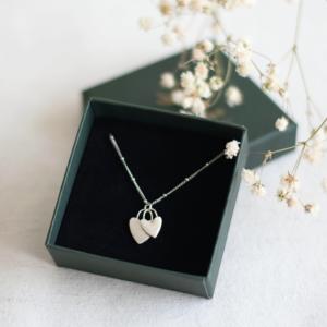 Verižica z dvojnim srčkom iz finega srebra